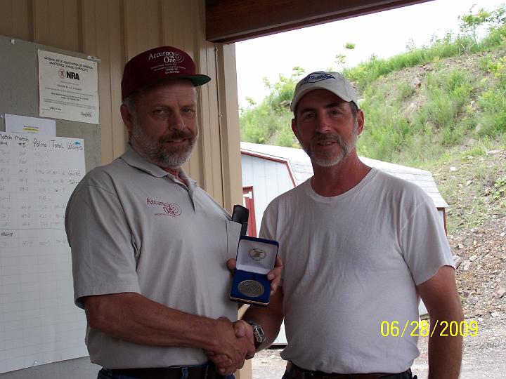 100_2270.jpg - F-Class Silver Winner John Hoover